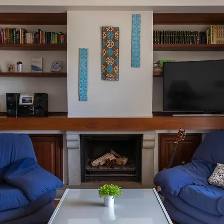 Casa Dos Amigos Surf House Homestay *