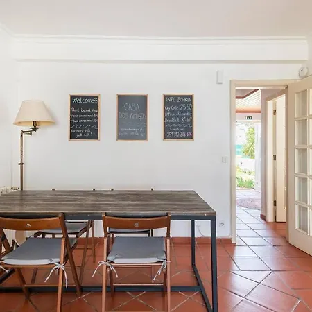Casa Dos Amigos Surf House * Praia da Lourinha