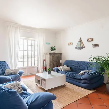 Casa Dos Amigos Surf House Homestay